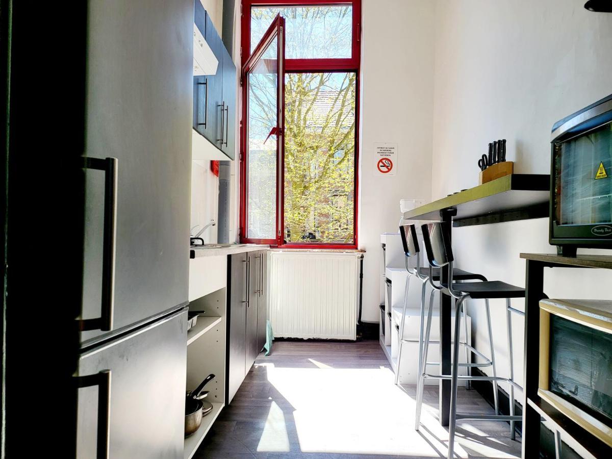 Apartament Chambre Privee Au 3E Etage Sans Ascenceur En Plein Centre De Charleroi Zewnętrze zdjęcie